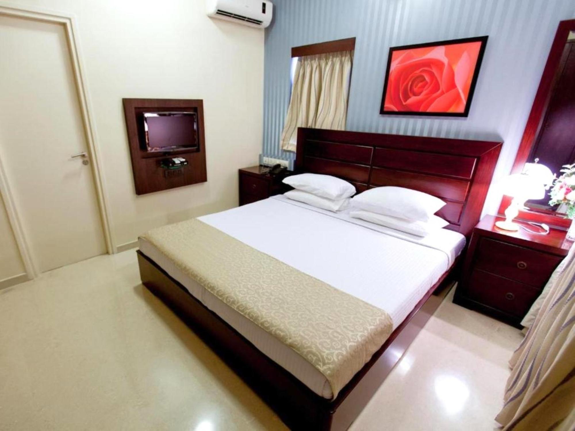 Отель Lalco Residency Мумбаи Номер фото